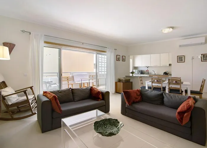 Royal 145 * カバナス・デ・タビラ