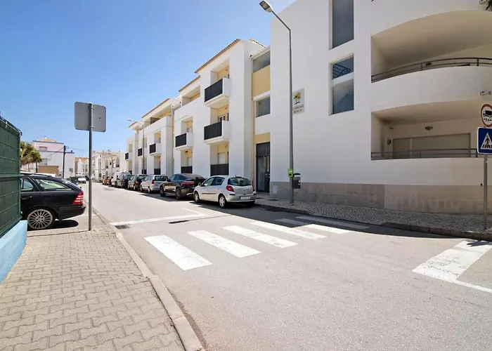 Royal 145 アパート