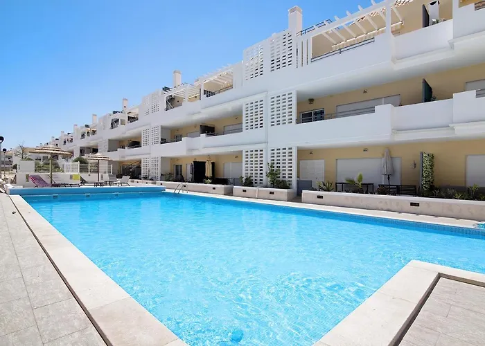 Royal 145 アパート