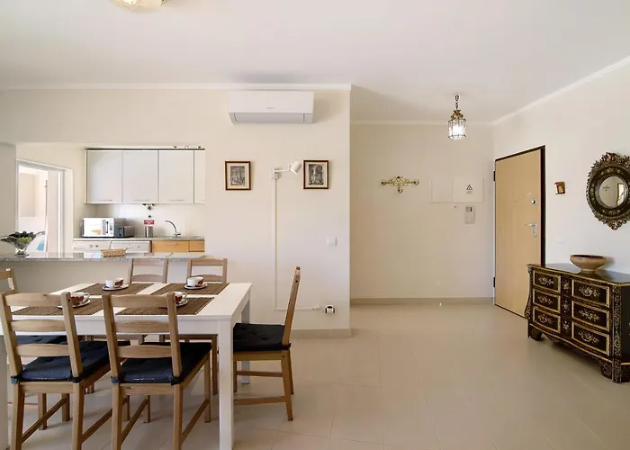 Royal 145 アパート *