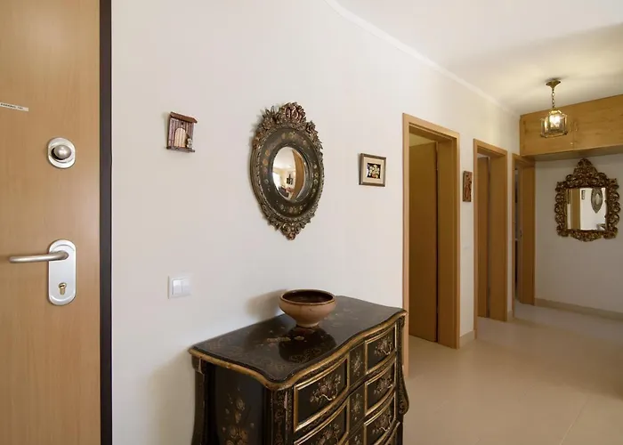 Royal 145 アパート