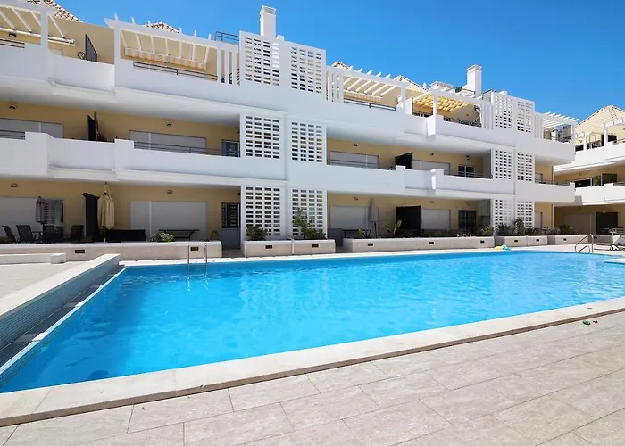 Royal 145 アパート